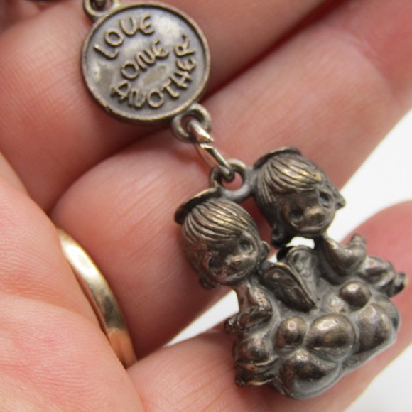 Vintage Enesco Precious Moments Key Chain Love one Another Romantic Angels 1981 - Picture 5 of 5